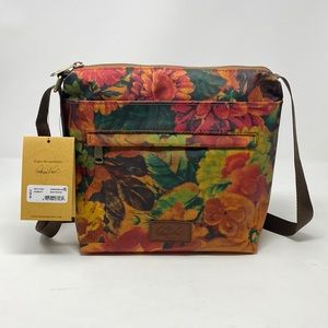 NWT Patricia Nash Floral Crossbody Handbag Fabric Based She’s a Beaut!